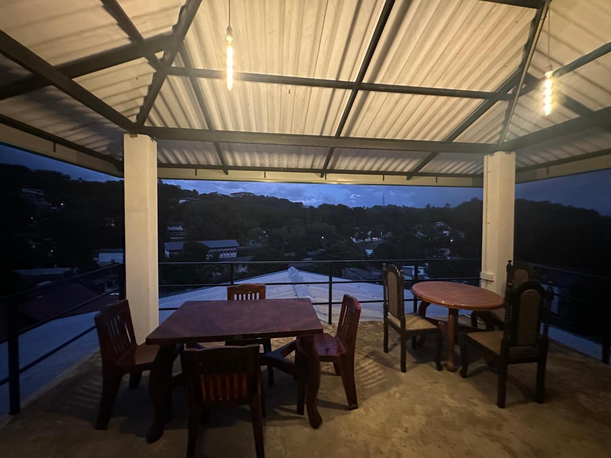 The Sky Tents Kandy Exterior foto